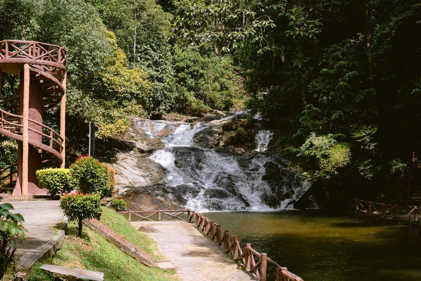Air Terjun Lata Bayu